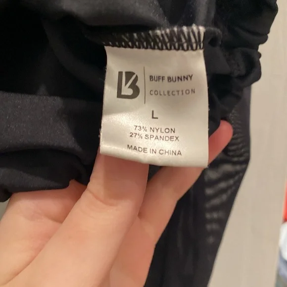 BuffBunny | Escándala Pullover - Picture 5 of 8